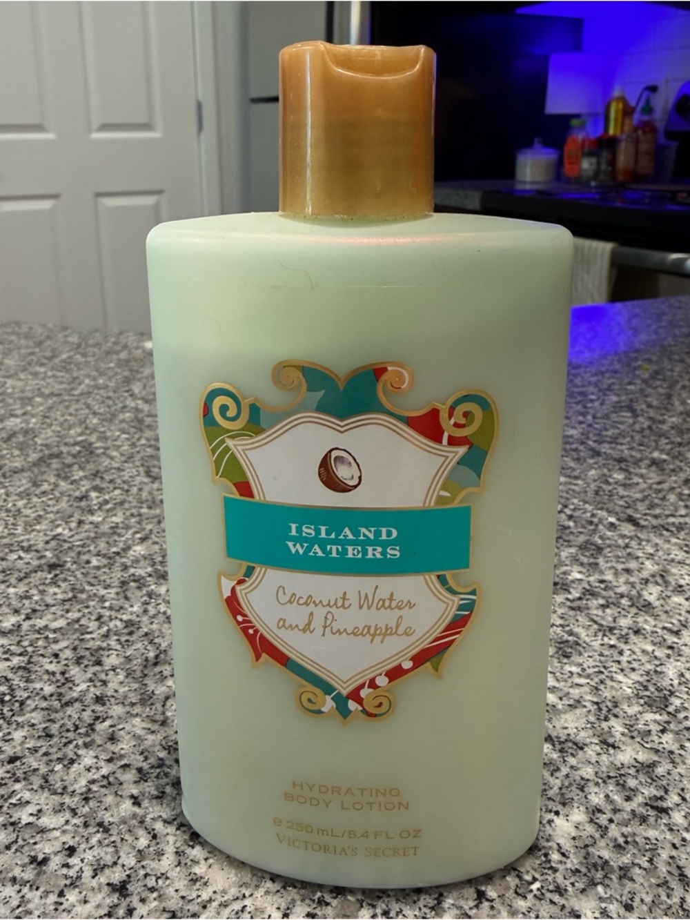 VTG Victoria’s Secret Island Waters Lotion Coconut Pineapple 8.4 oz Discontinued